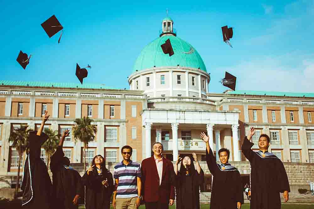 MBA_student_graduation_Asia_University_Taiwan