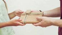 acara_tukar_kado_ide_kado_20_ribuan